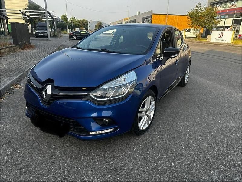Usado 2019 Renault Clio IV Sedan | € 11.500 (Preço justo) - Imagem 1/4