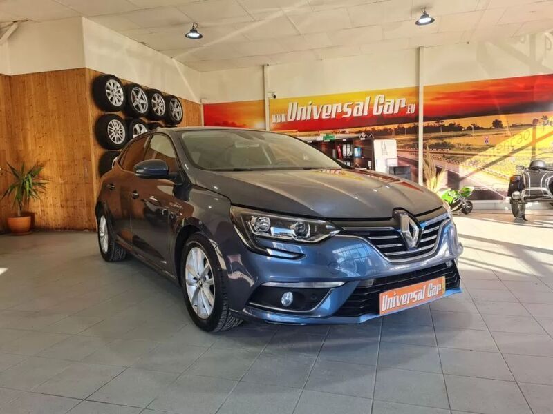 Cinza escuro Usado 2016 Renault Mégane III Zen | € 13.600 (Preço justo) - Imagem 1/4