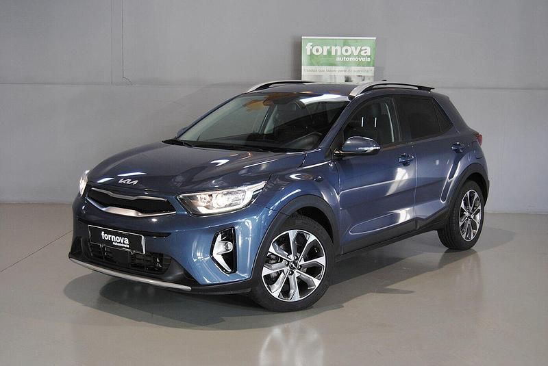 Azul Usado 2025 Kia Stonic SUV | € 20.990 (Preço elevado) - Imagem 1/4