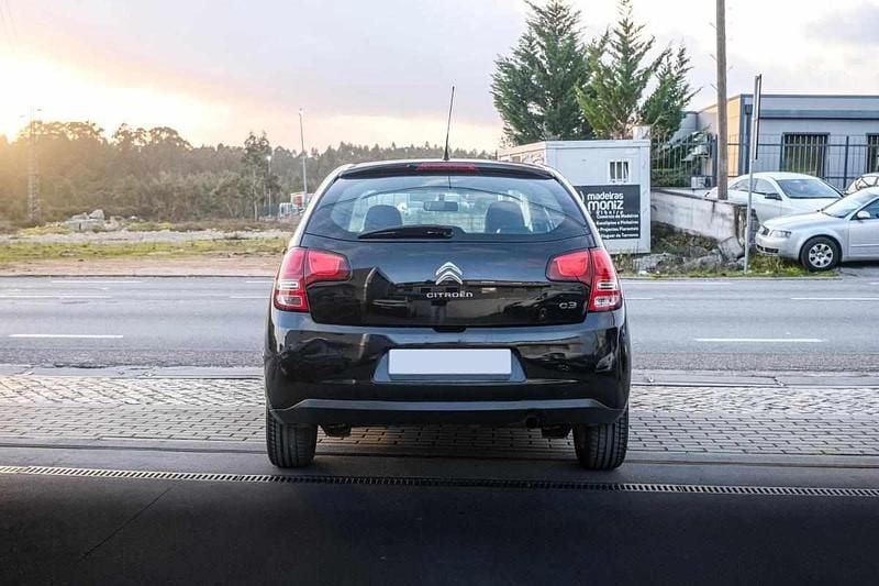 Usado Citroën C3 Attraction 70 HP (51 kW) 2012 Preto Citadino