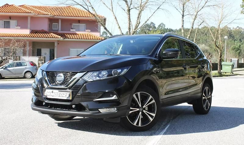 Usado Nissan Qashqai Tekna+ 115 HP (84 kW) 2018 Preto SUV
