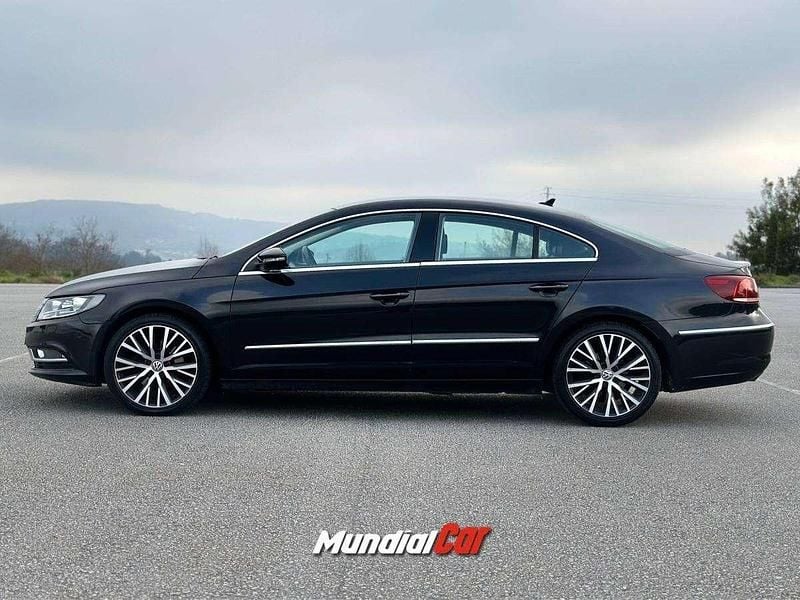 Usado VW Passat 140 HP (102 kW) 2014 Preto