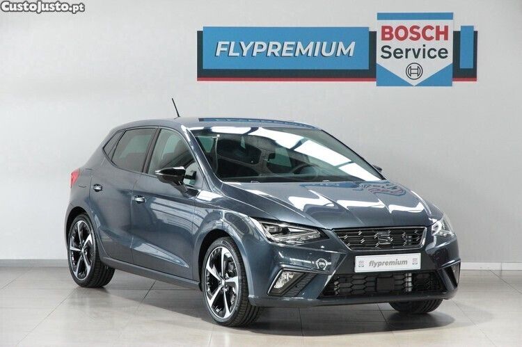 Cinza Usado 2024 Seat Ibiza FR Citadino | € 18.990 (Preço justo) - Imagem 1/1