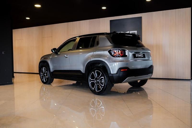 Usado Jeep Avenger EV 114 kW (156 HP) 2023 Cinzento SUV