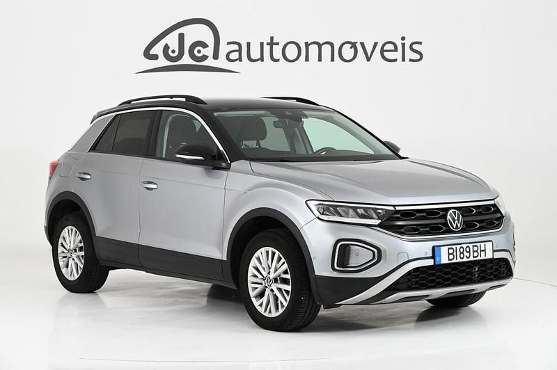 Cinza Usado 2024 VW T-Roc Life SUV | € 29.500 (Preço elevado) - Imagem 1/4