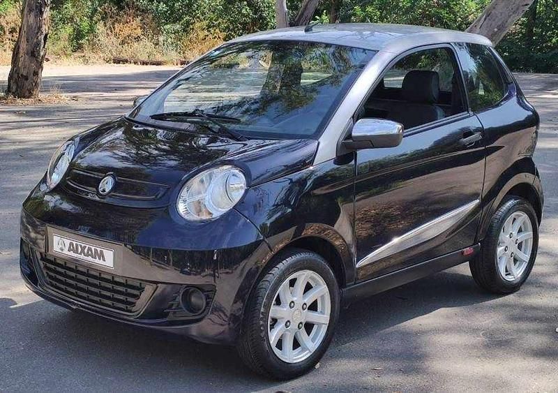Azul Usado 2022 Aixam Minauto Citadino | € 9.700 - Imagem 1/4