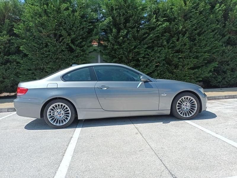 Usado BMW 320 177 HP (130 kW) 2009 Coupé
