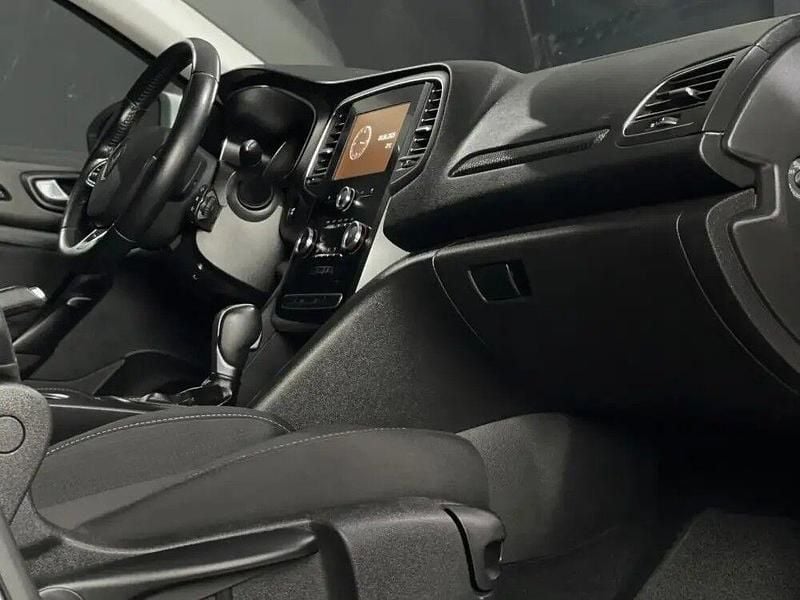 Usado Renault Mégane GrandTour Dynamique 110 HP (80 kW) 2017 Amarelo Carrinha