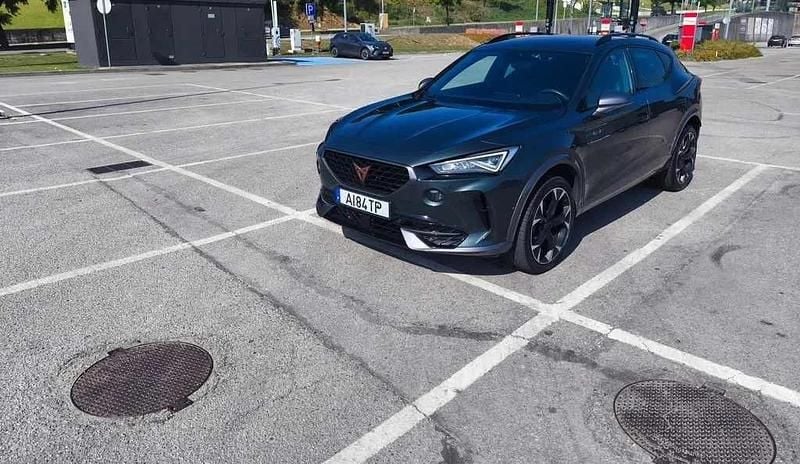 Verde Usado 2021 Cupra Formentor SUV | € 20.000 (Super Preço) - Imagem 1/4