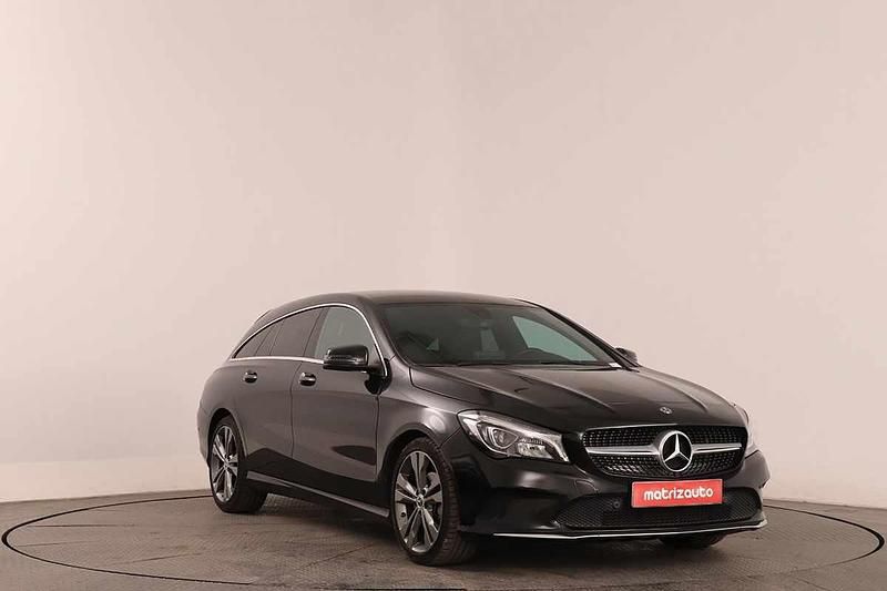 Preto Usado 2018 Mercedes CLA180 Shooting Brake Carrinha | € 27.499 (Caro) - Imagem 1/3