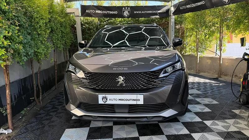 Cinzento Usado 2024 Peugeot 5008 GT SUV | € 27.500 (Preço justo) - Imagem 1/4