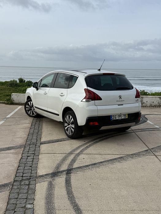 Usado Peugeot 3008 110 HP (80 kW) 2014 Sedan