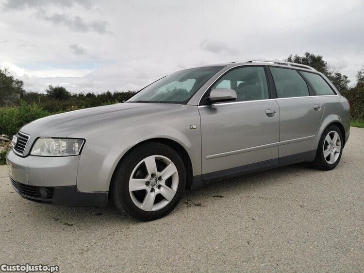 Usado Audi A4 130 HP (95 kW) 2002 Cinza Carrinha