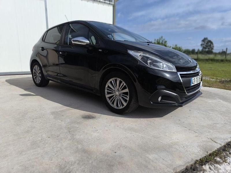 Usado 2017 Peugeot 208 Style Citadino | € 8.900 (Super Preço) - Imagem 1/4