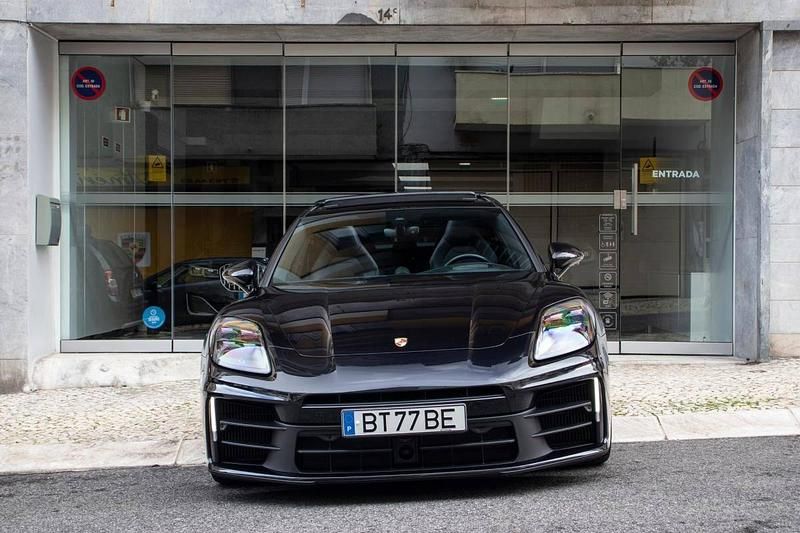 Usado Porsche Panamera 462 HP (339 kW) 2024 Preto Citadino