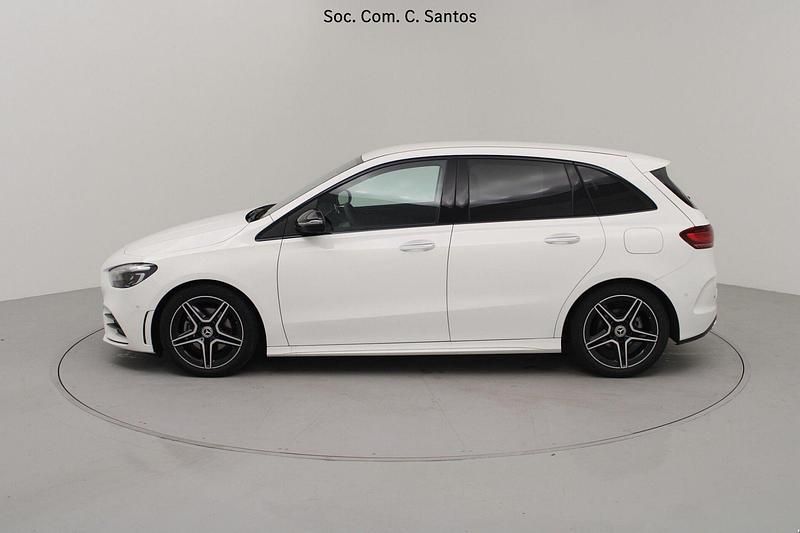 Usado Mercedes B180 AMG 116 HP (85 kW) 2023 Branco Monovolume