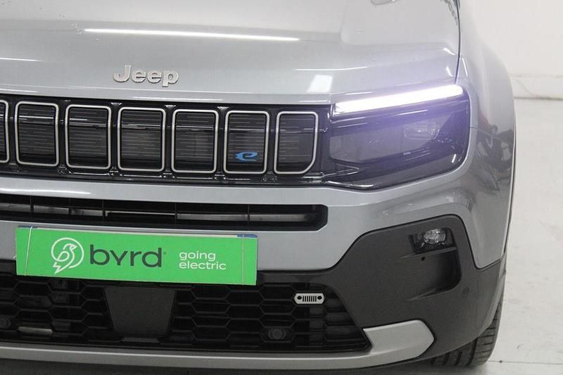 Usado Jeep Avenger EV 114 kW (156 HP) 2023 Cinza SUV