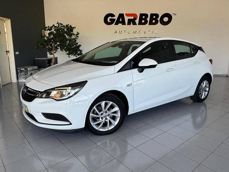 Usado Opel Astra Business Edition 110 HP (80 kW) 2019 Branco