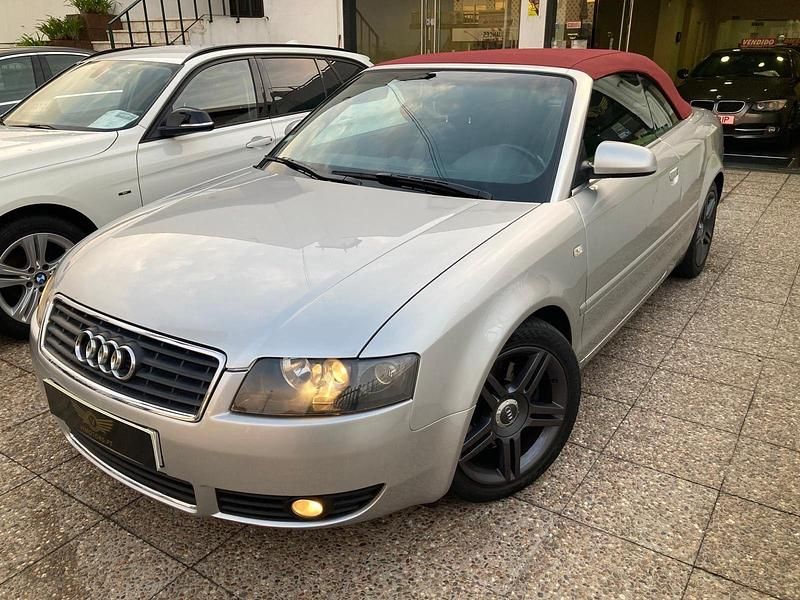 Cinza Usado 2003 Audi A4 Cabriolet Cabrios | € 6.950 - Imagem 1/4