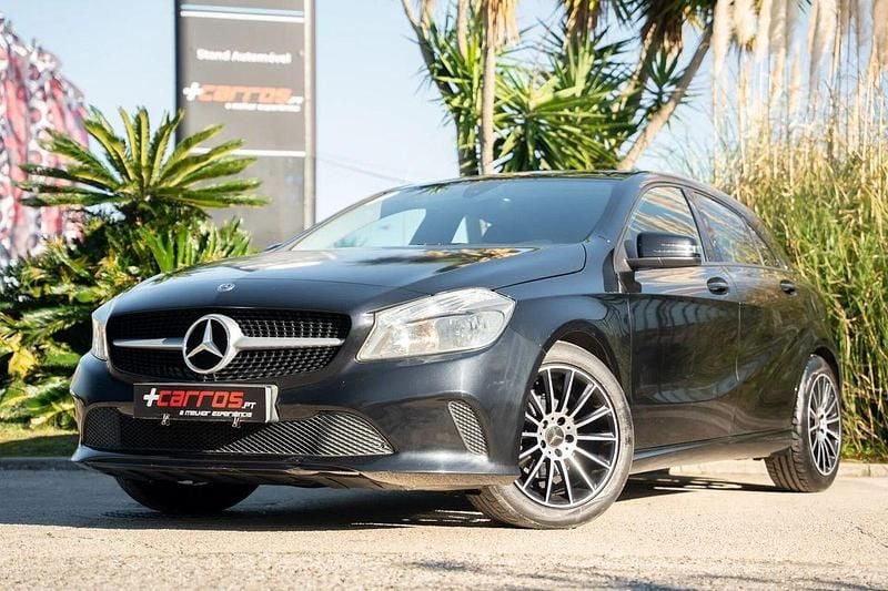 Preto Usado 2018 Mercedes A180 Urban | € 17.450 (Preço justo) - Imagem 1/4