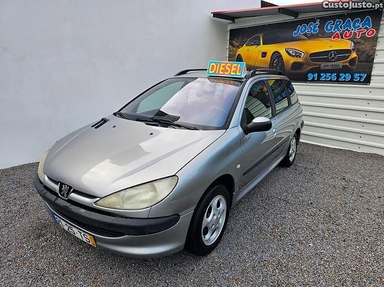 Usado Peugeot 206 69 HP (50 kW) 2002 Cinza Carrinha