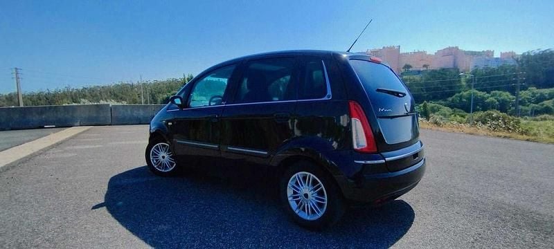 Usado Lancia Musa 90 HP (66 kW) 2009 Monovolume