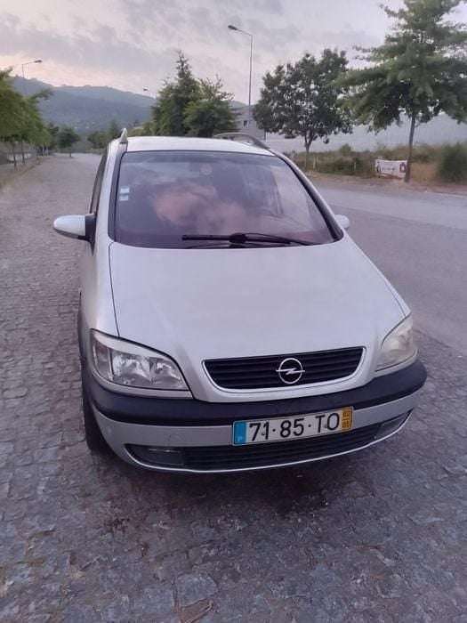 Usado 2002 Opel Zafira Monovolume | € 2.650 - Imagem 1/4