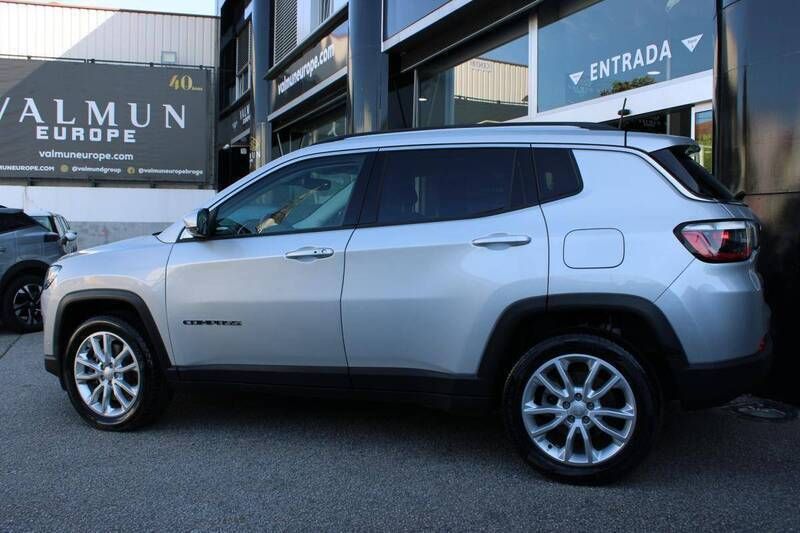 Usado Jeep Compass Limited 130 HP (95 kW) 2020 Cinzento SUV