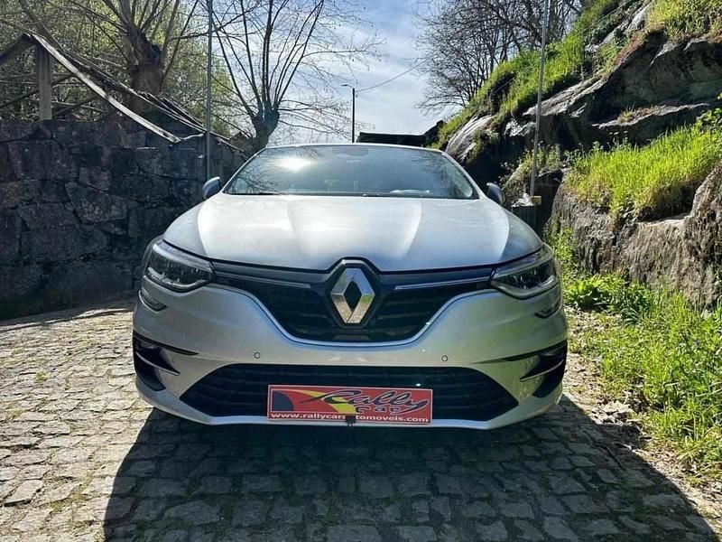 Usado Renault Mégane IV LIMITED 115 HP (84 kW) 2021 Cinzento (metalizado) Citadino