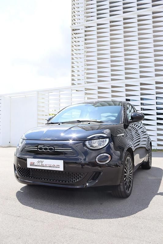 Preto Usado 2023 Fiat 500e Icon Citadino | € 19.500 (Preço justo) - Imagem 1/4