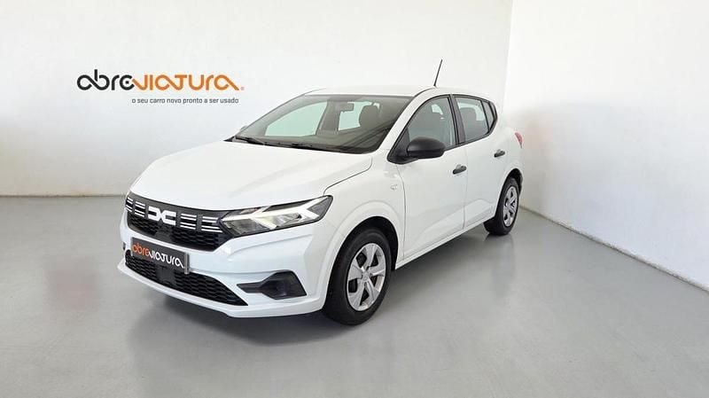 Branco Usado 2024 Dacia Sandero Citadino | € 16.000 (Bom preço) - Imagem 1/4