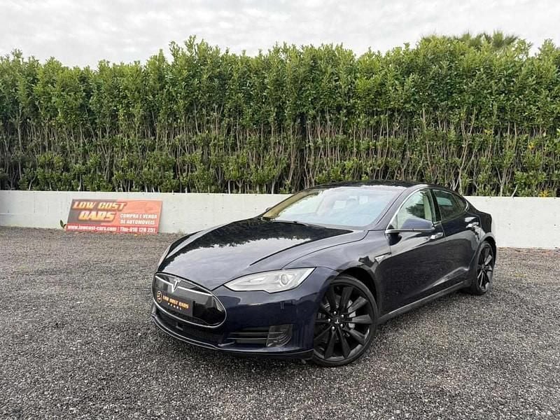 Azul Usado 2014 Tesla Model S Citadino | € 22.990 - Imagem 1/4