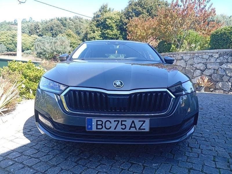 Usado 2023 Skoda Octavia Sedan | € 17.850 - Imagem 1/4