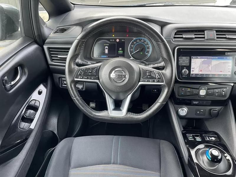 Usado Nissan Leaf Acenta 110 kW (150 HP) 2019 Cinzento Citadino