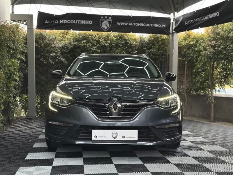 Cinza Usado 2020 Renault Mégane GrandTour LIMITED Carrinha | € 14.500 (Preço justo) - Imagem 1/4