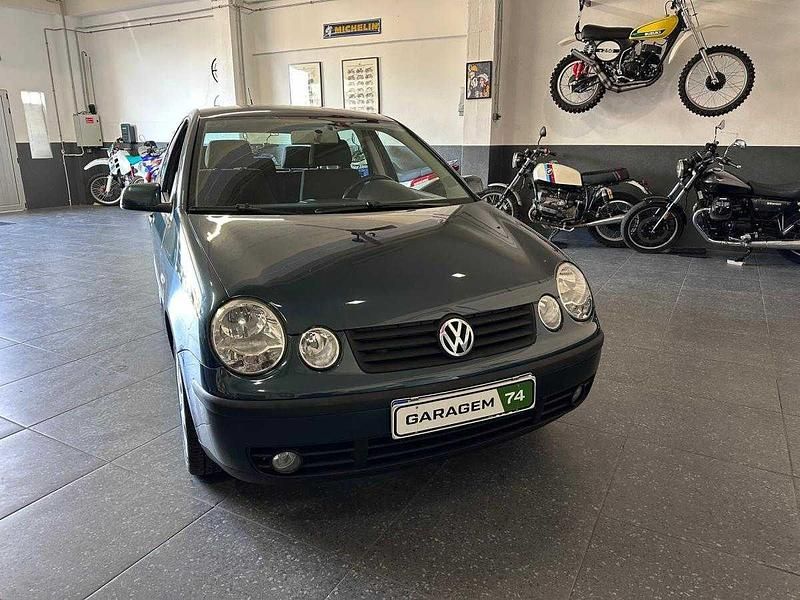 Usado VW Polo Highline 65 HP (47 kW) 2002 Verde Citadino