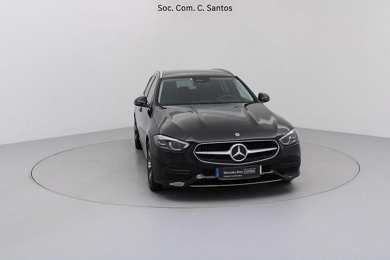 Usado Mercedes C220 Avantgarde 200 HP (147 kW) 2024 Preto Carrinha