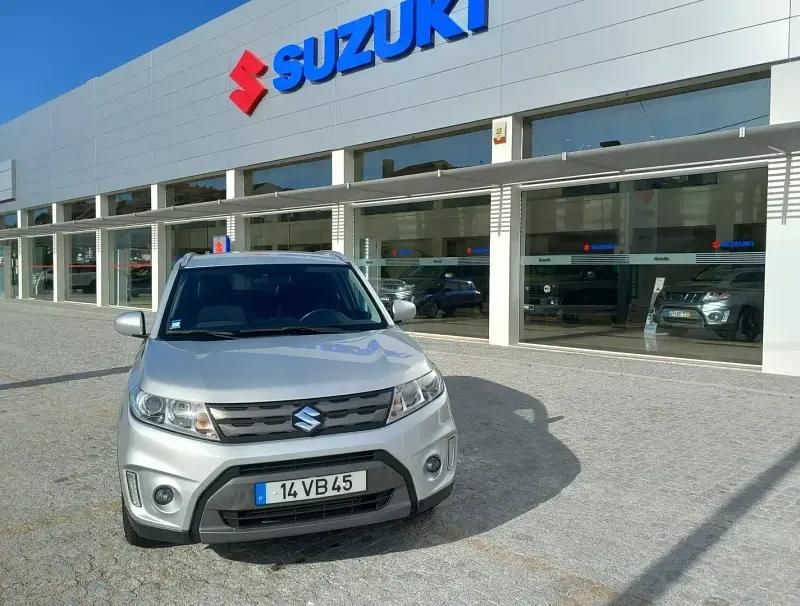 Cinzento prata metalizado Usado 2018 Suzuki Vitara SUV | € 16.900 (Preço justo) - Imagem 1/4
