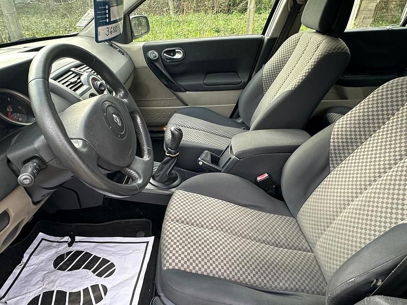 Usado Renault Mégane GrandTour 85 HP (62 kW) 2006 Cinza Carrinha