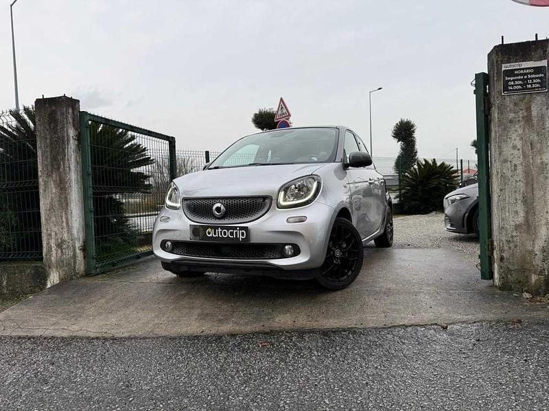Cinza Usado 2019 Smart ForFour Electric Drive Passion | € 12.130 (Preço elevado) - Imagem 1/4