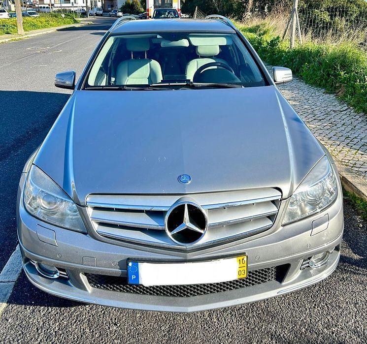 Usado 2010 Mercedes C250 Sedan | € 13.000 - Imagem 1/4