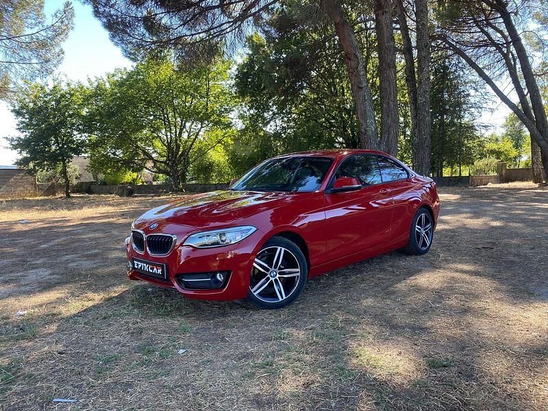 Vermelho Usado 2014 BMW 218 Sport Line Coupé | € 16.997 - Imagem 1/4