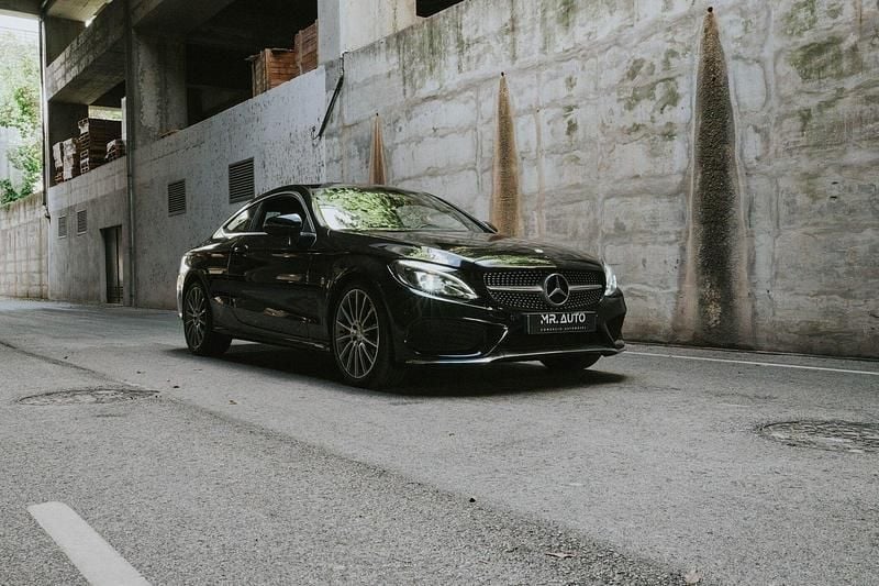 Preto Usado 2016 Mercedes C250 AMG line Coupé | € 29.900 - Imagem 1/4