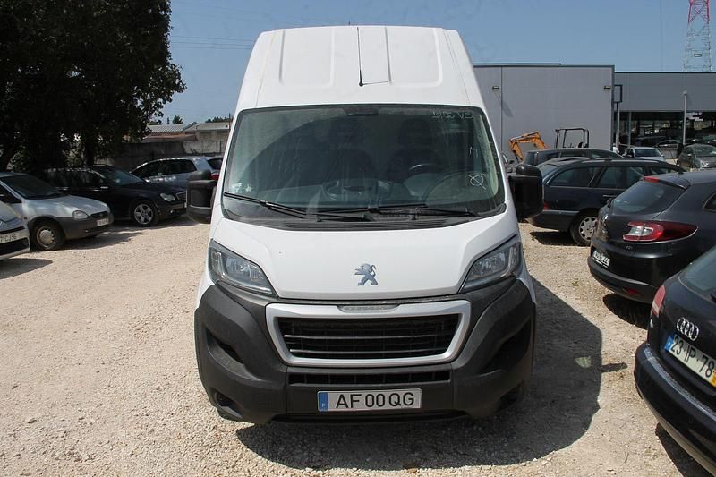 Branco Usado 2021 Peugeot Boxer Van | € 19.000 (Preço justo) - Imagem 1/4