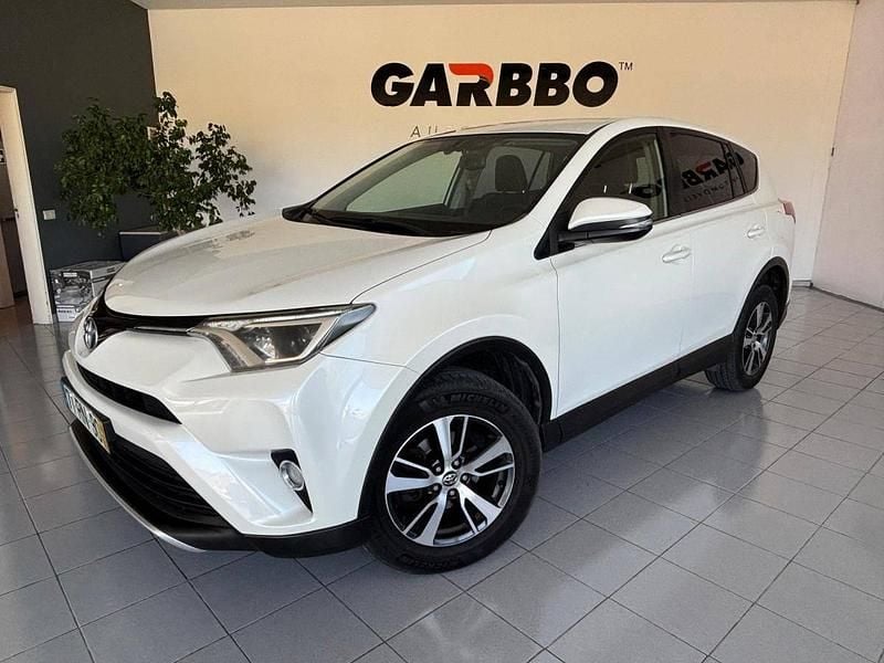 Branco Usado 2016 Toyota RAV4 Comfort SUV | € 19.950 - Imagem 1/4