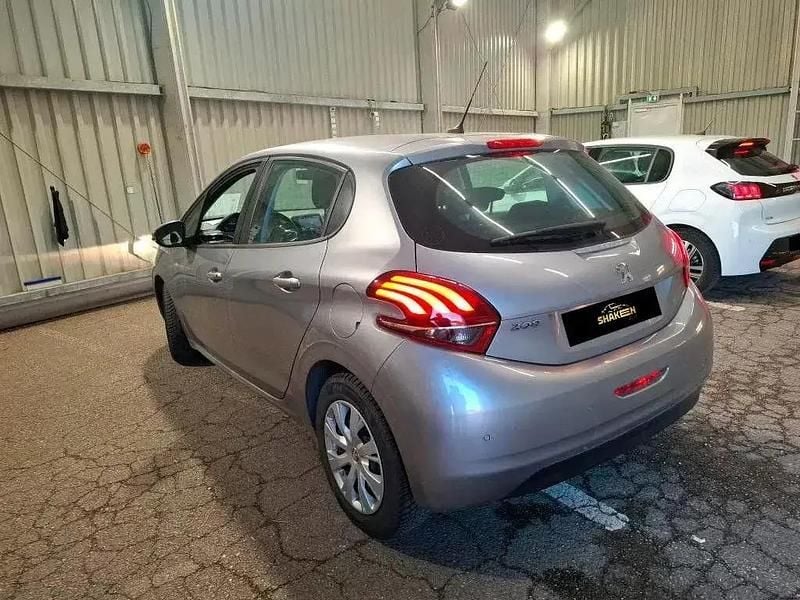 Usado Peugeot 208 Active 82 HP (60 kW) 2019 Cinza antracite Citadino