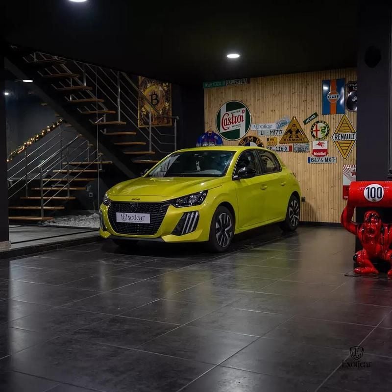 Amarelo Usado 2025 Peugeot 208 Style Citadino | € 17.900 (Bom preço) - Imagem 1/4