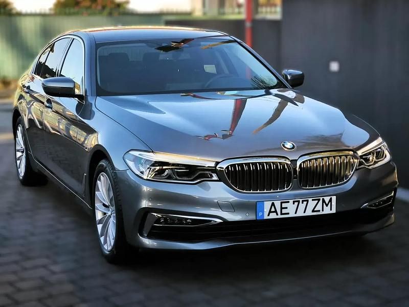 Usado BMW 520 Luxury Line 190 HP (139 kW) 2021 Cinzento Sedan
