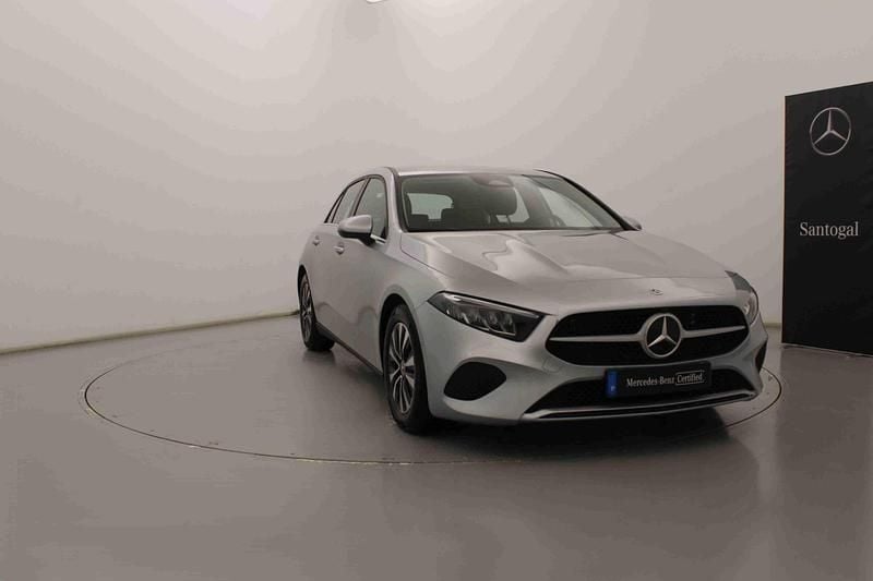 Outro Usado 2024 Mercedes A200 Sedan | € 29.950 (Bom preço) - Imagem 1/4