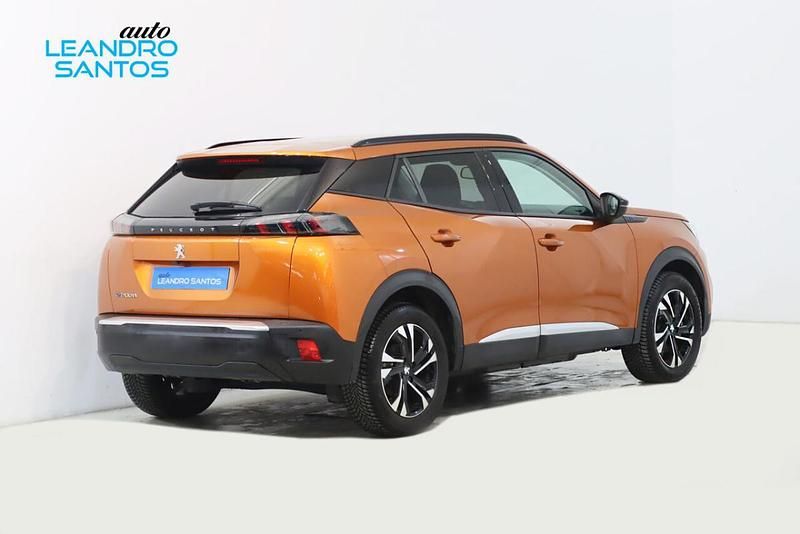 Usado Peugeot e-2008 100 kW (136 HP) 2023 Outra SUV